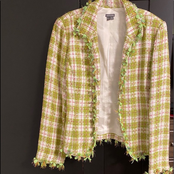 Blazer - Picture 1 of 2